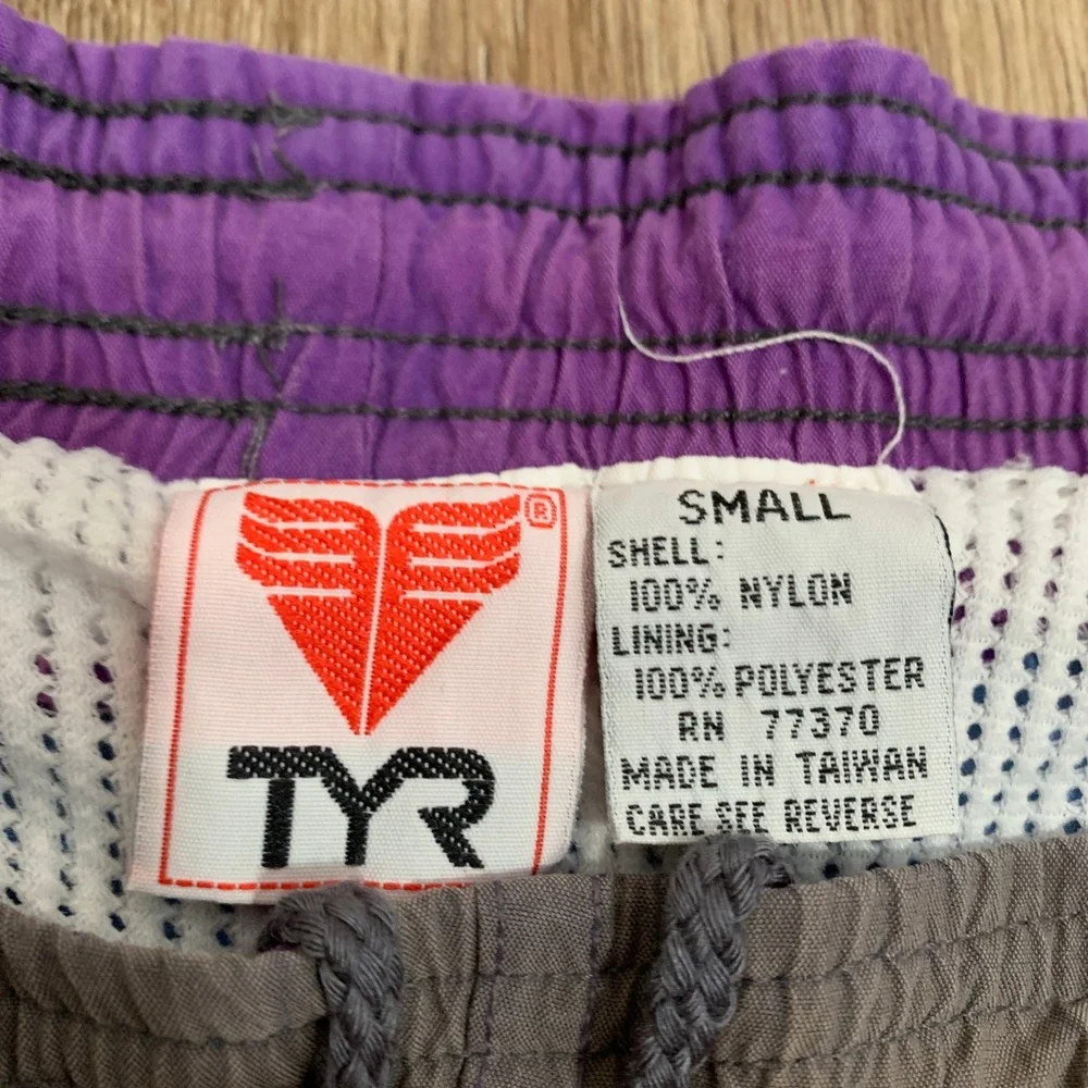 Vintage‎ 90s TYR color-block swim shorts in blue purple gray - size small mens
